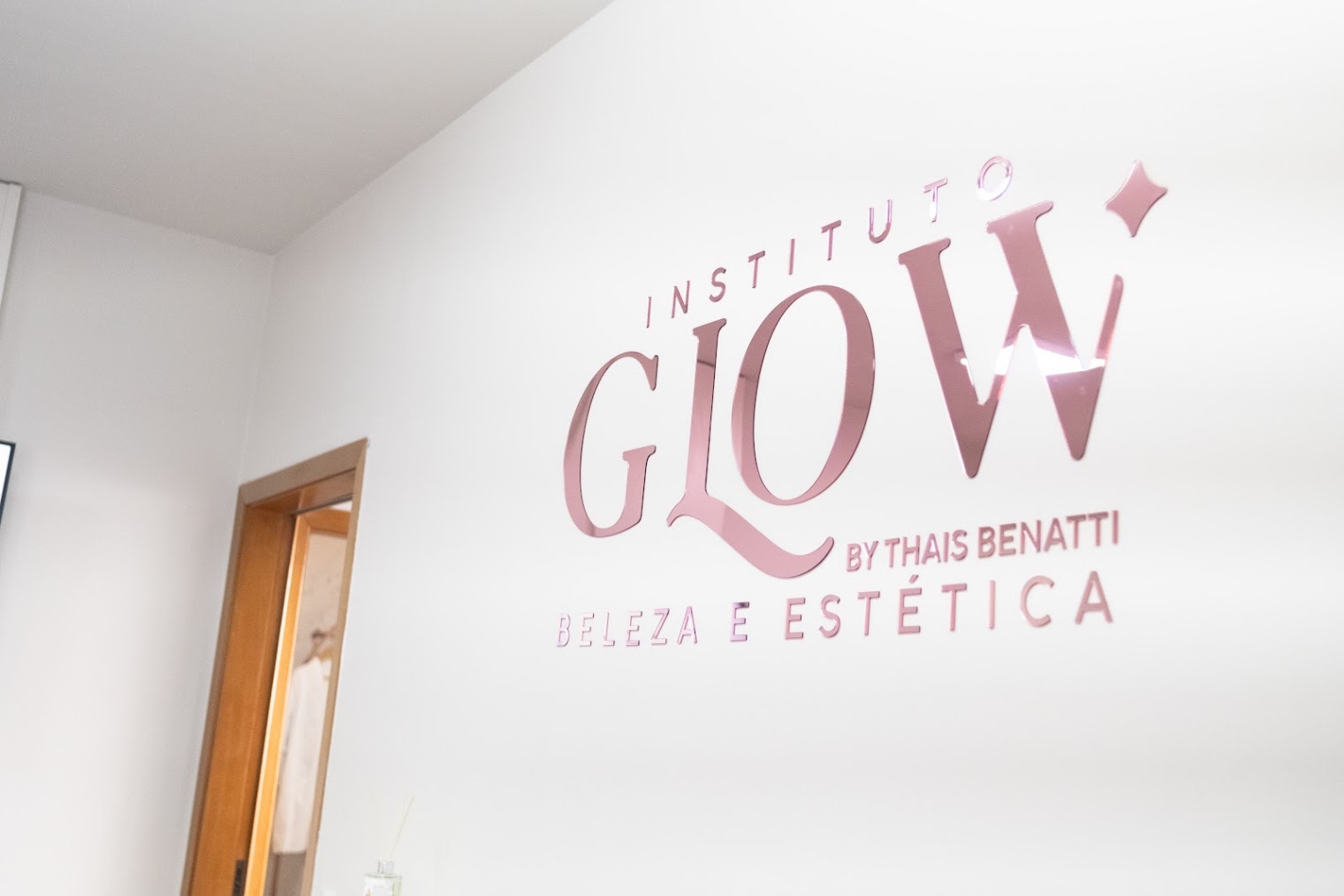 Fachada interna do Instituto Glow